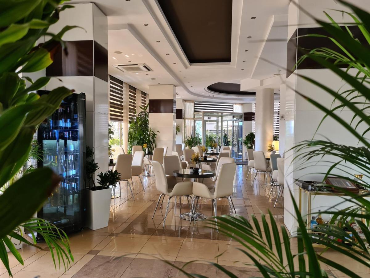 Hotel Arvi Durrës Eksteriør bilde