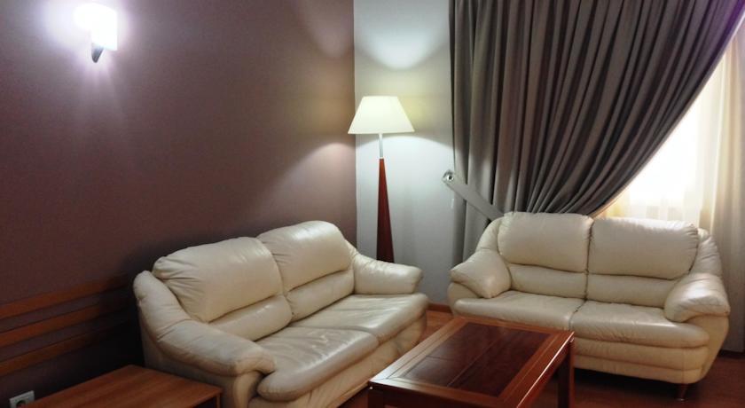 Hotel Arvi Durrës Rom bilde