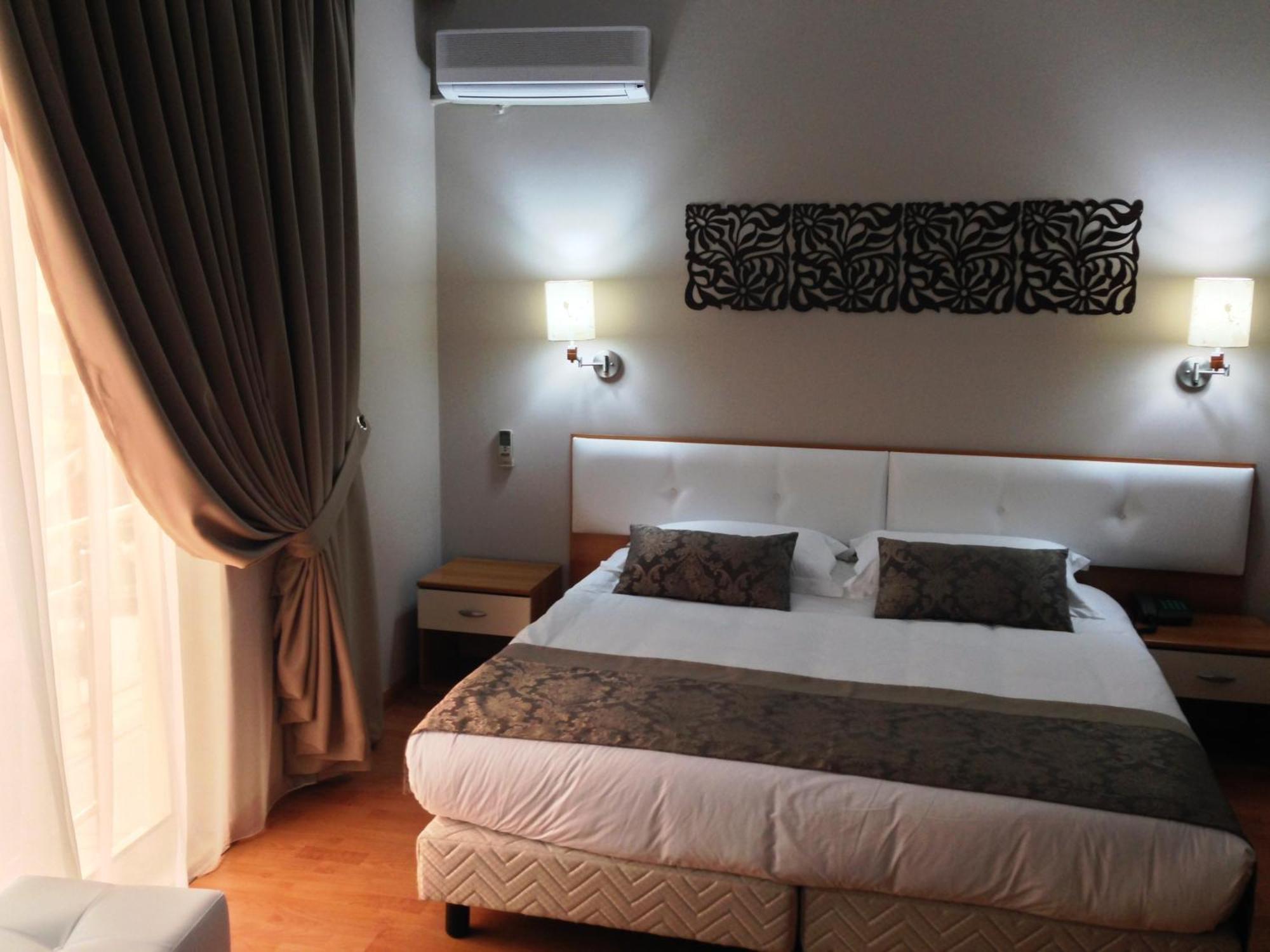 Hotel Arvi Durrës Rom bilde