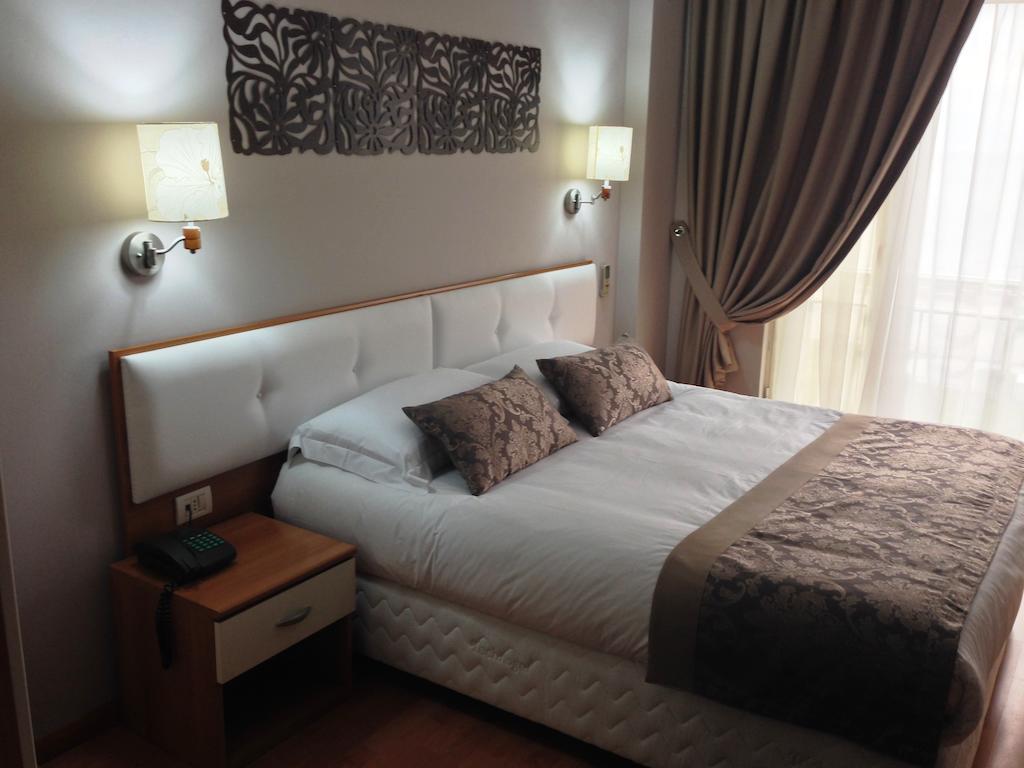 Hotel Arvi Durrës Eksteriør bilde