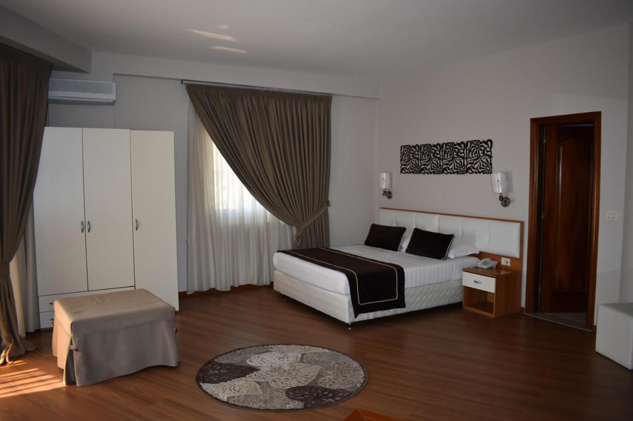 Hotel Arvi Durrës Eksteriør bilde