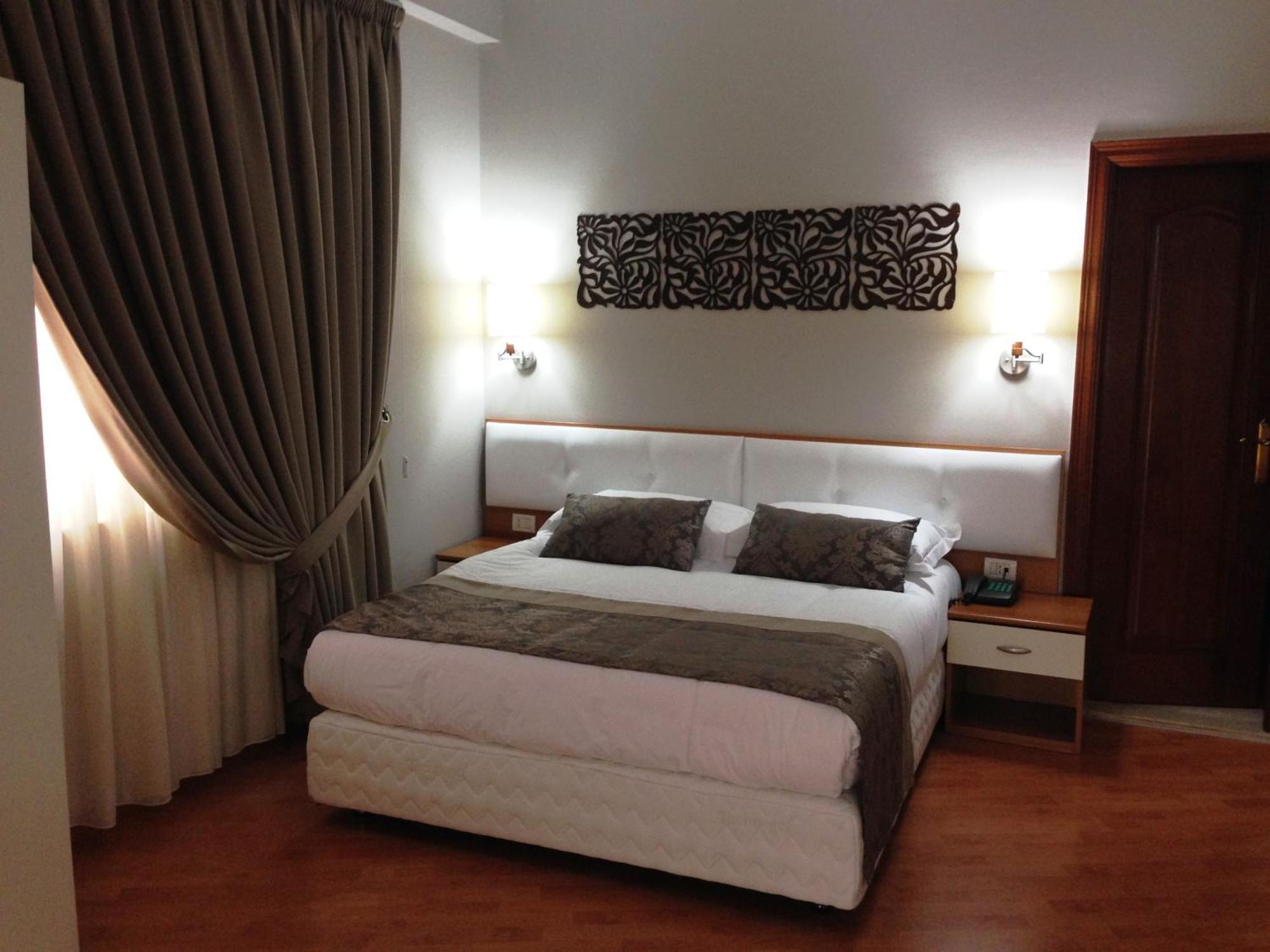 Hotel Arvi Durrës Eksteriør bilde